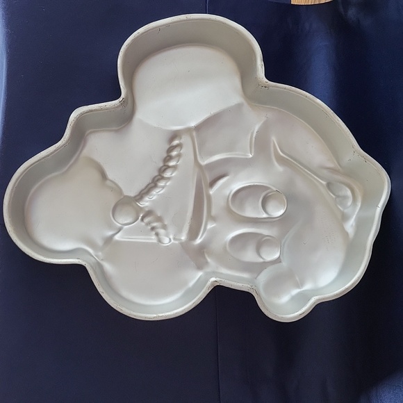 Vtg. Disney Mickey Mouse Cake Pan - Picture 6 of 6